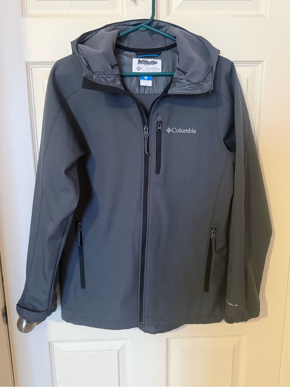 Columbia Men’s Dark Gray Hooded Softshell Jacket